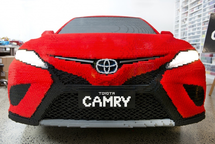 Chiec Toyota Camry lam tu Lego anh 2