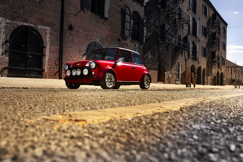Classic Mini Electric ra mat tai New York anh 7