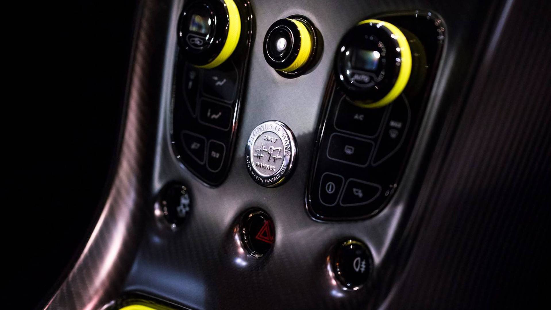 Chiêm ngưỡng Aston Martin Vantage AMR Pro ảnh 5 Chiem nguong Aston Martin Vantage AMR Pro anh 5