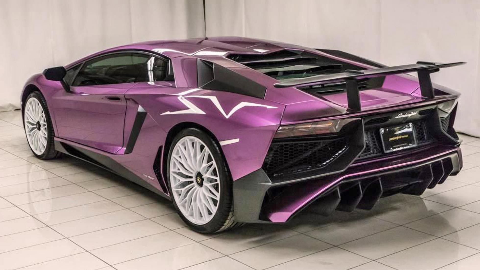 Lamborghini Aventador phien ban mau tim doc nhat anh 4