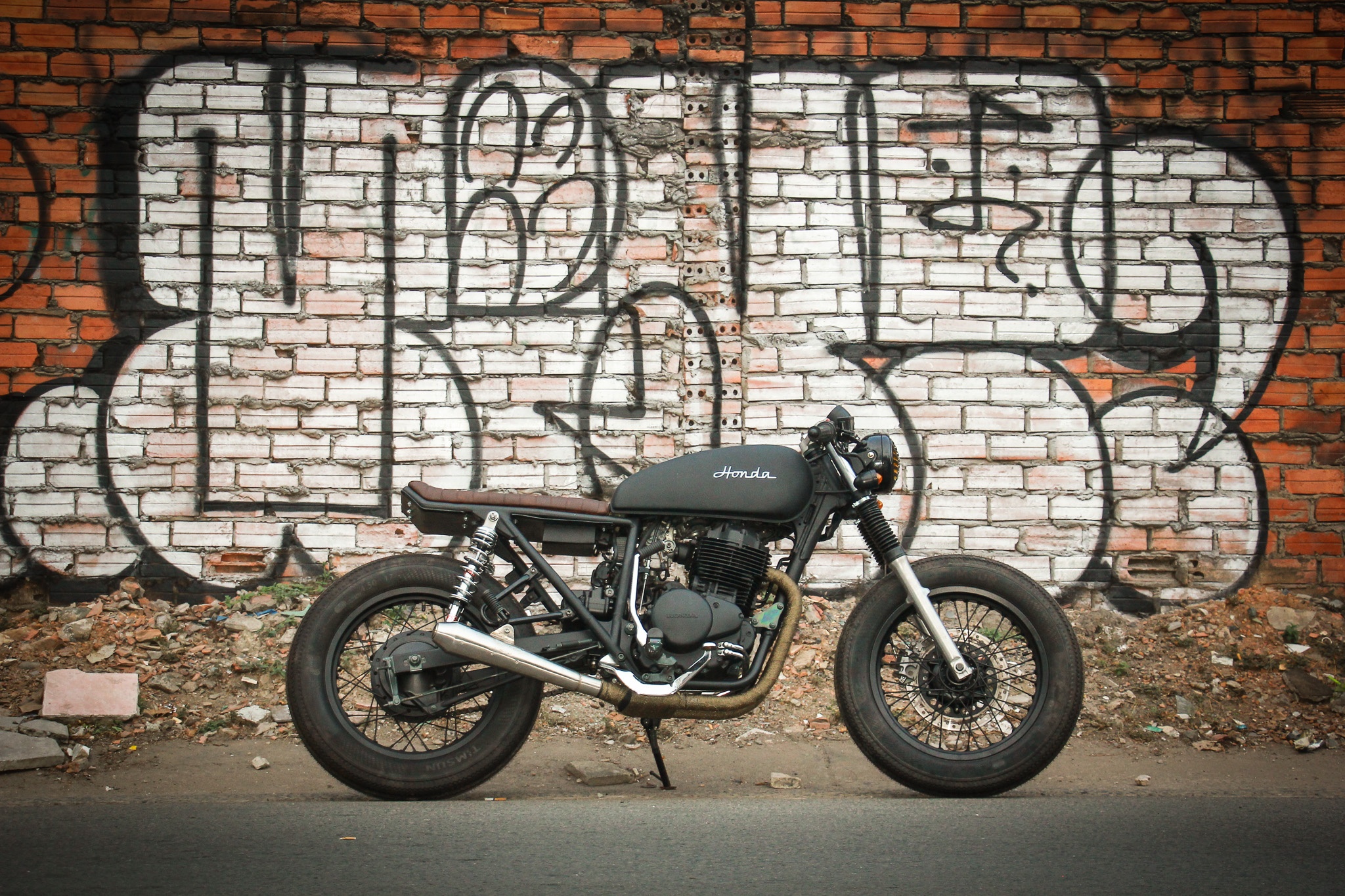 Honda CB400SS độ Brat Style ảnh 1 Honda CB400SS do Brat Style anh 1