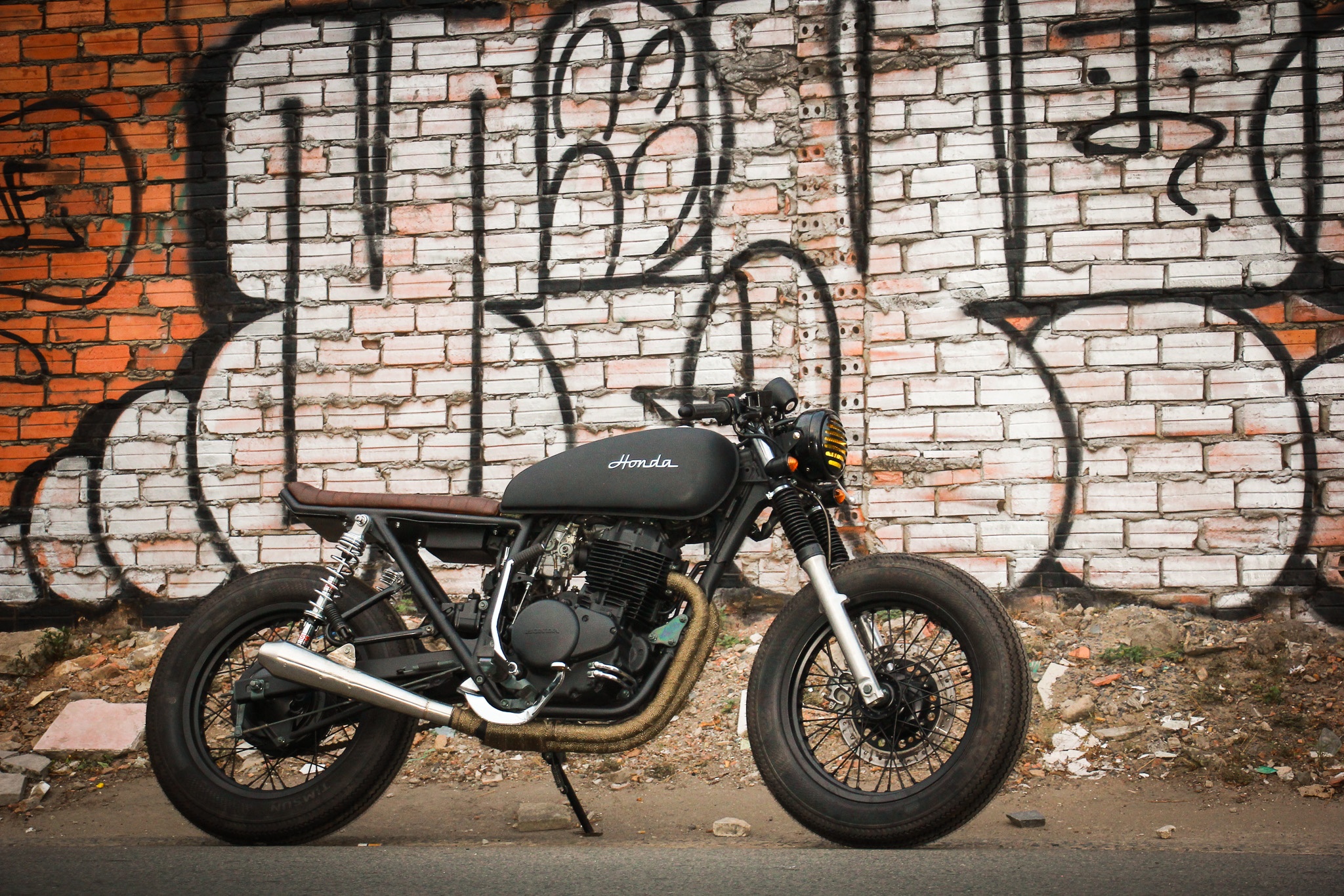 Honda CB400SS độ Brat Style ảnh 10 Honda CB400SS do Brat Style anh 10