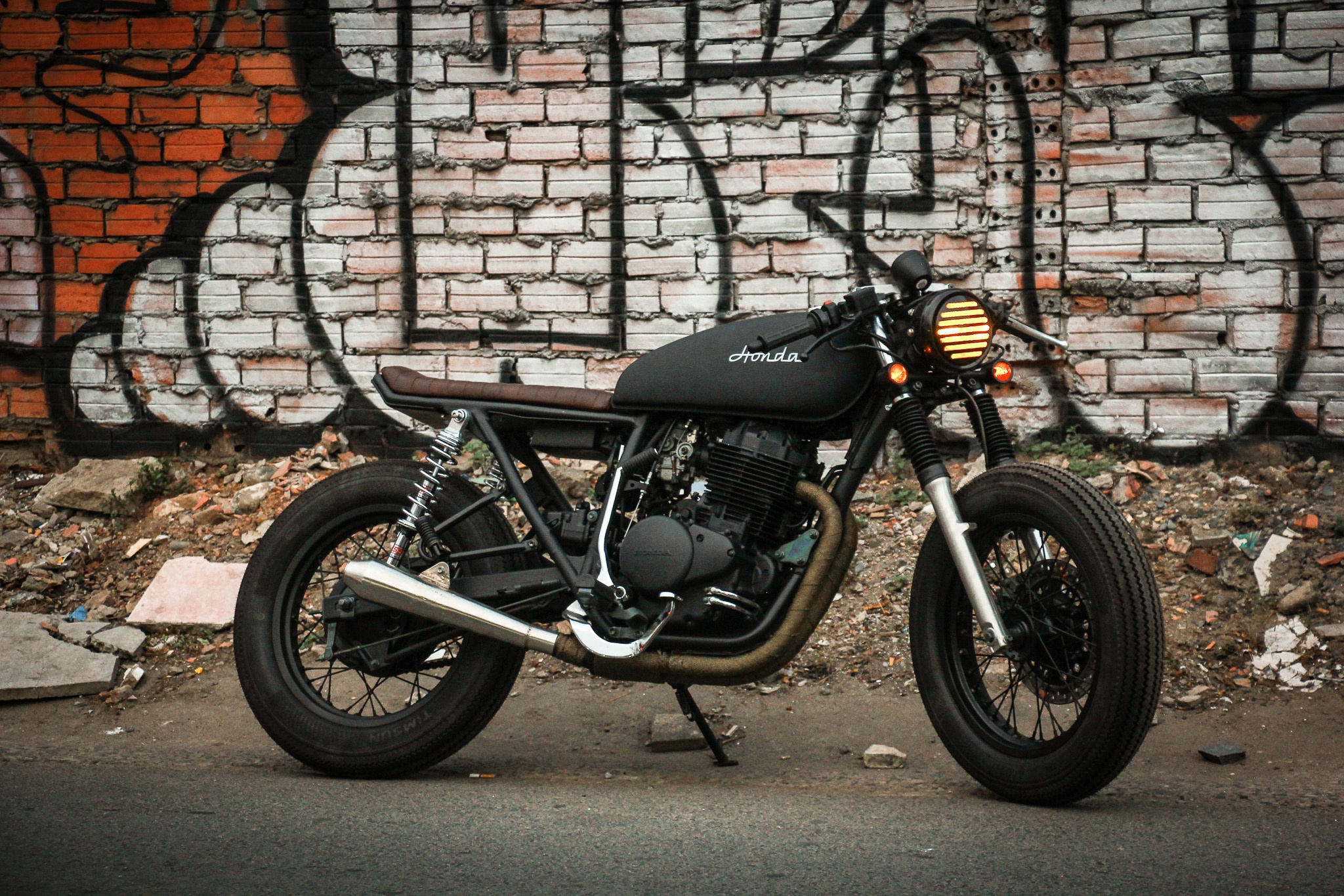 Honda CB400SS độ Brat Style ảnh 7 Honda CB400SS do Brat Style anh 7