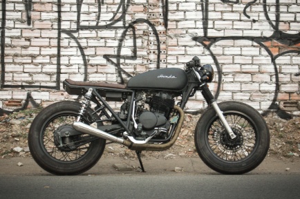 Honda CB400SS do phong cach Brat Style Nhat Ban o Viet Nam hinh anh