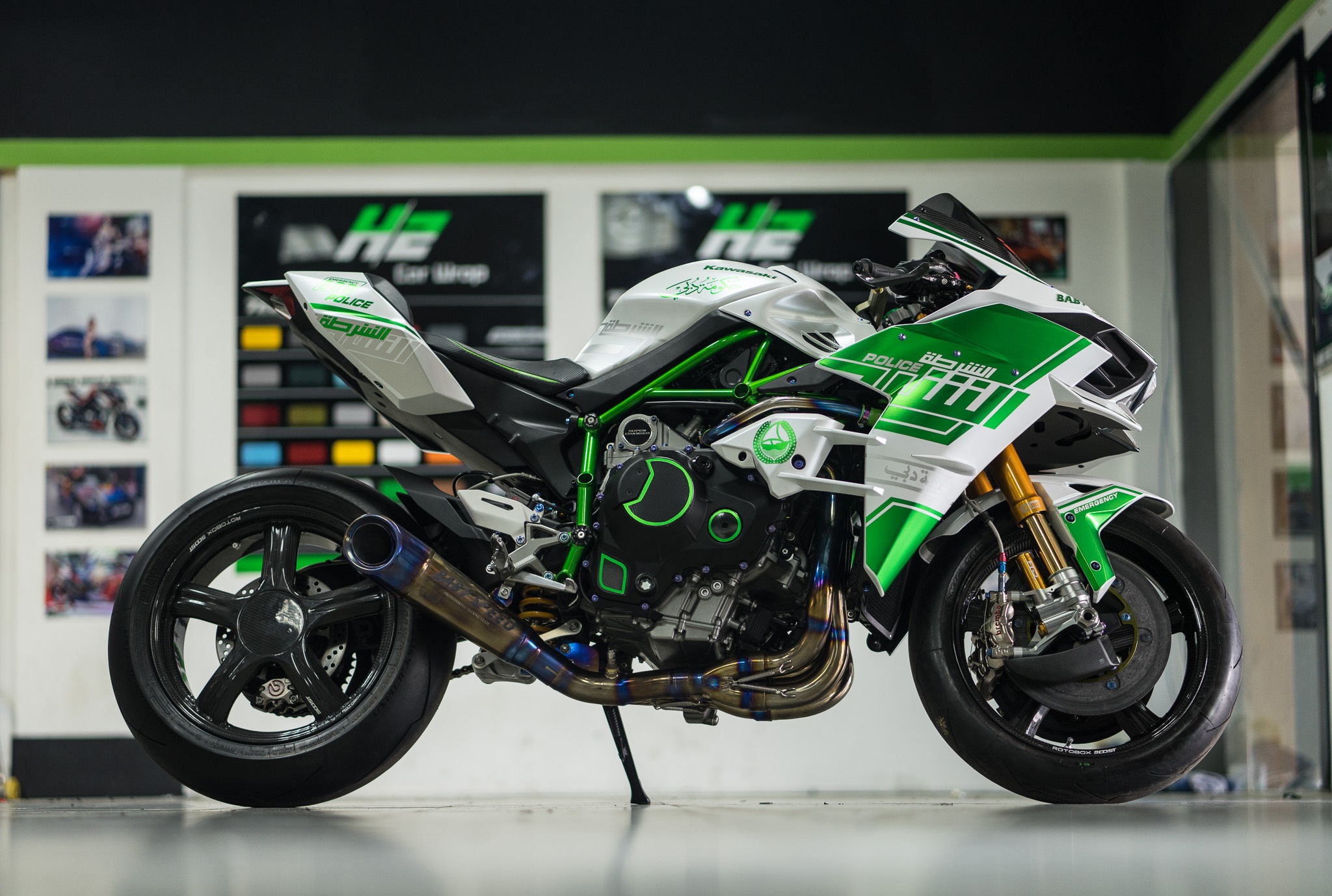 Sieu moto Kawasaki H2 do tem canh sat Dubai anh 1