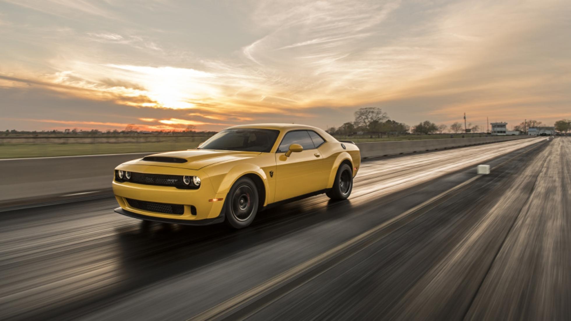 'Ac quy' Dodge Challenger SRT Demon Hennessey chay nuoc rut hinh anh