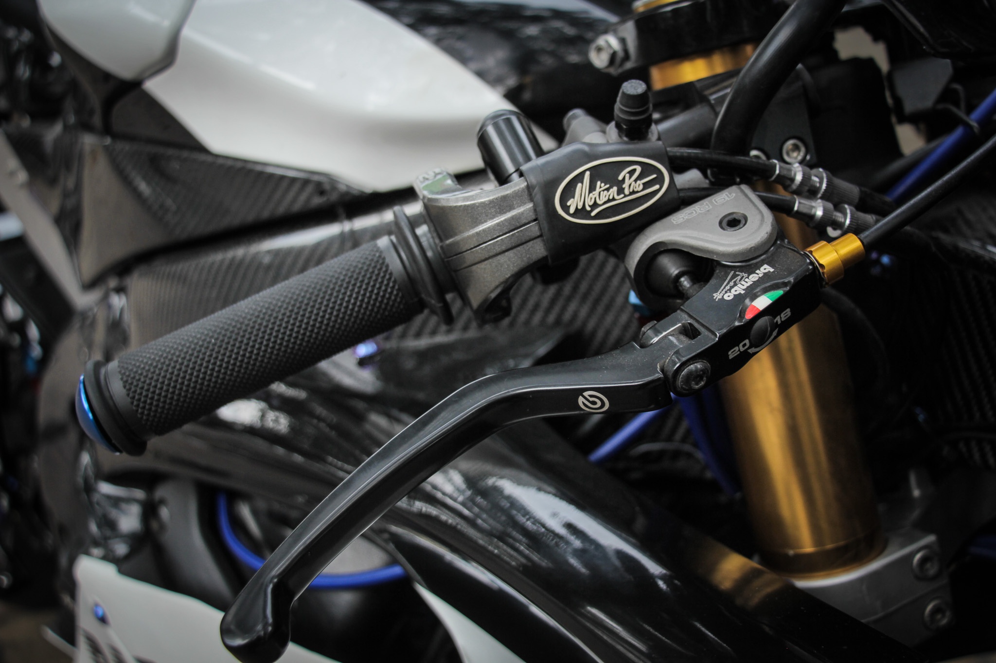 Yamaha R6 do phong cach xe dua SBK anh 5