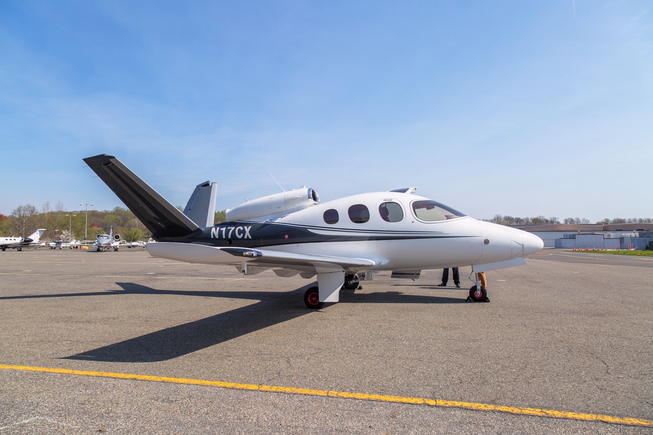 Chi tiet may bay ca nhan re nhat the gioi anh 3