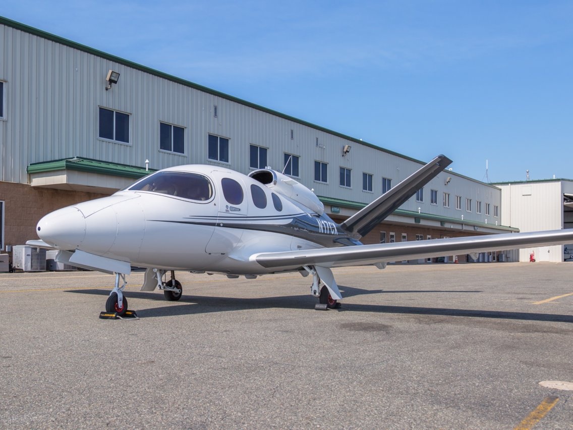 Chi tiet may bay ca nhan re nhat the gioi anh 4