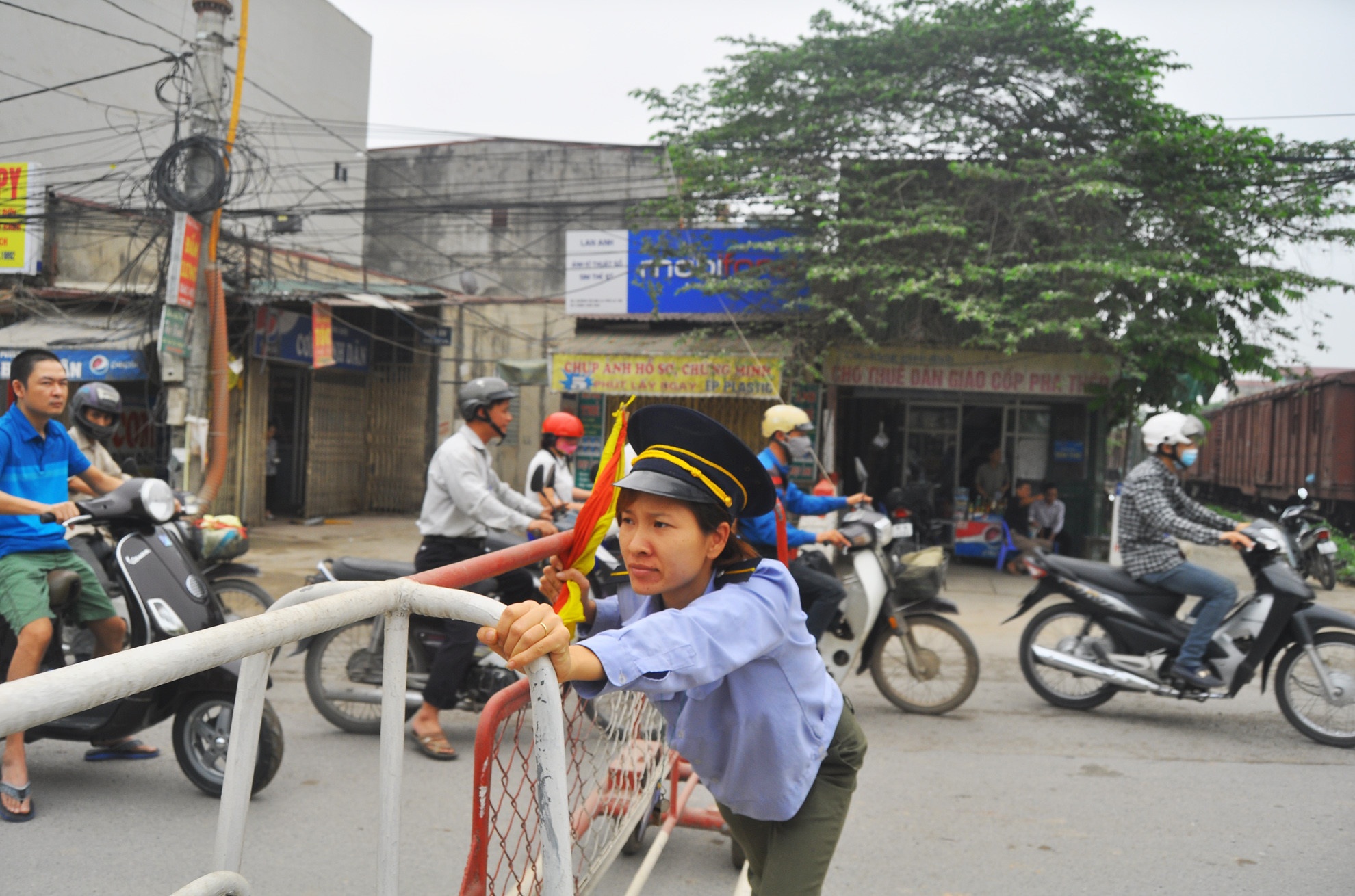 Nhung ky nang can biet khi bang qua duong ray anh 3