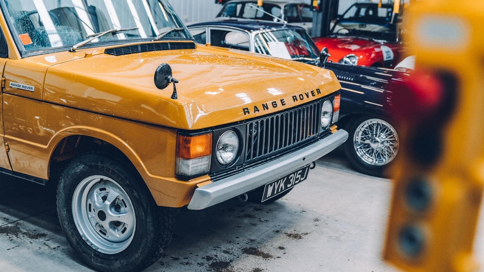 Tham quan trung tam trien lam xe co Jaguar Land Rover anh 8