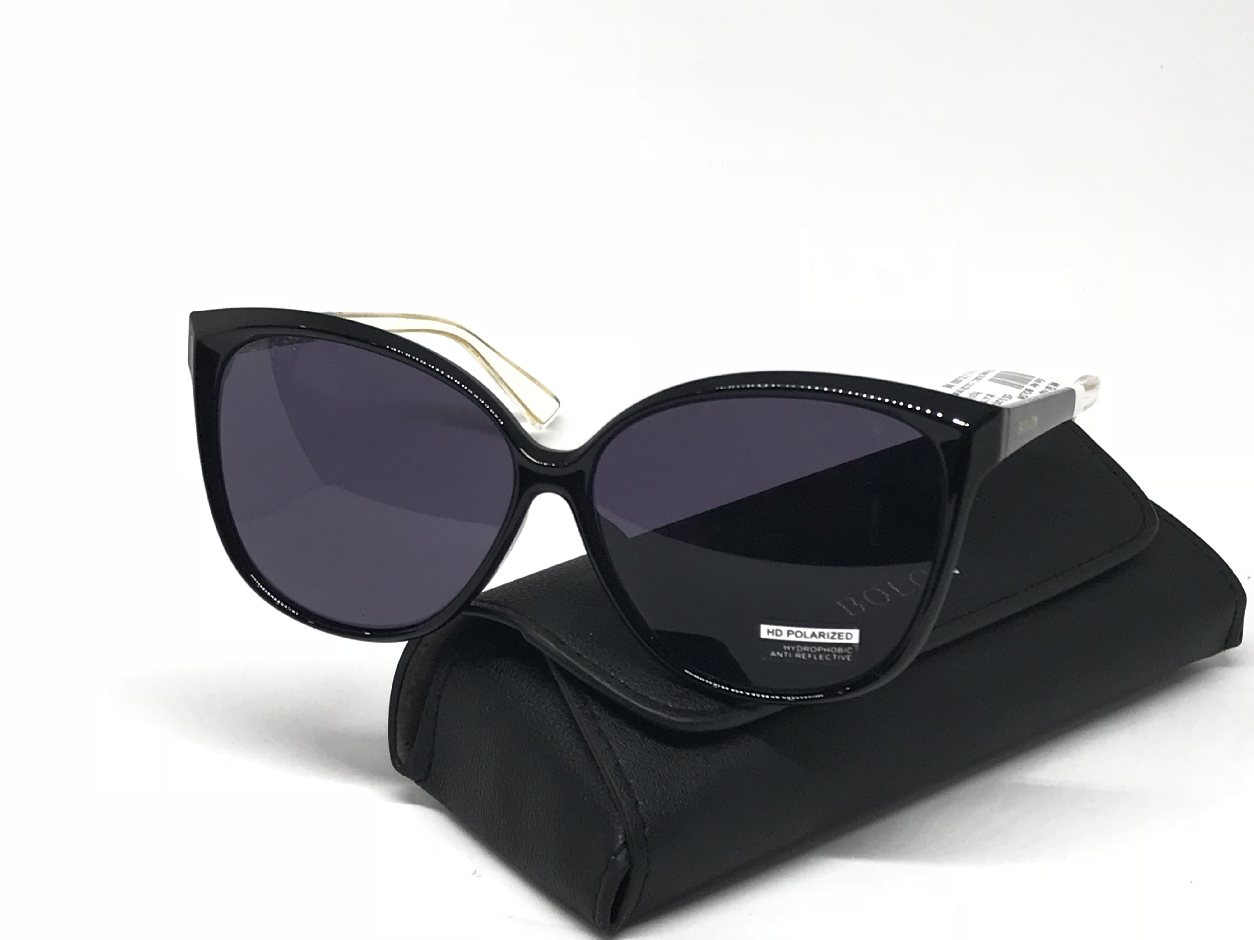 Nhung vat dung khong nen de trong cop xe may anh 10