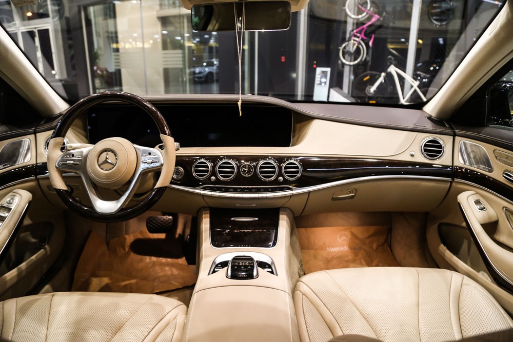 Can canh Mercedes-Benz S450 anh 7