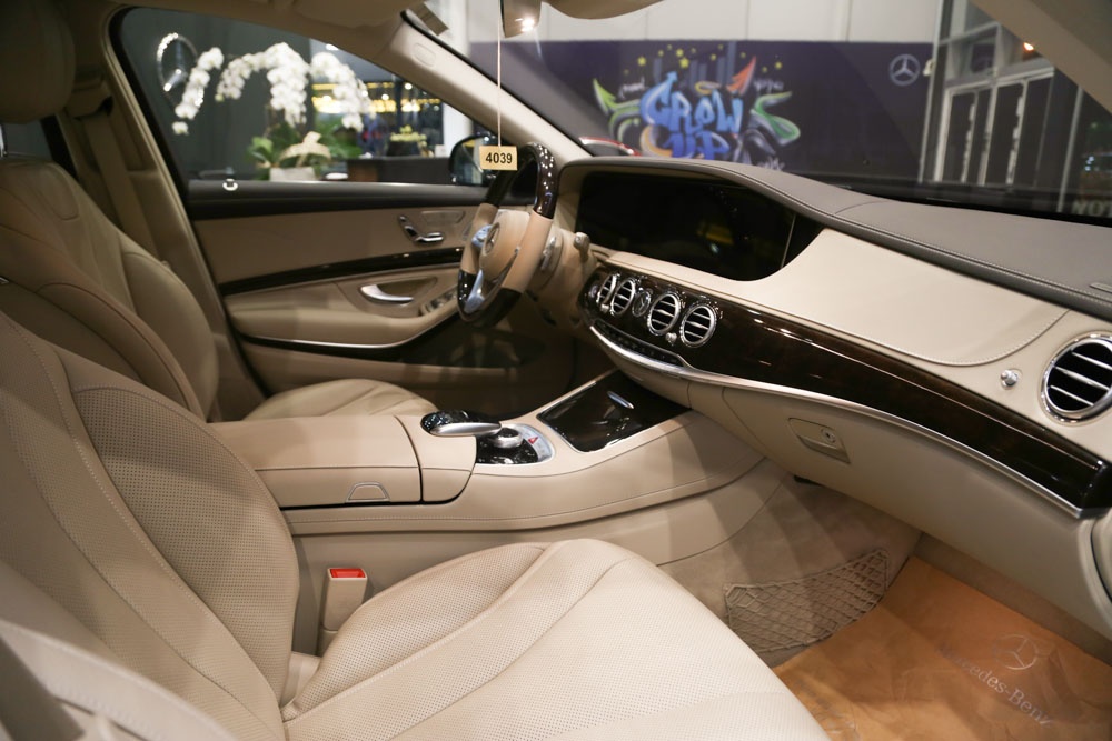 Can canh Mercedes-Benz S450 anh 12