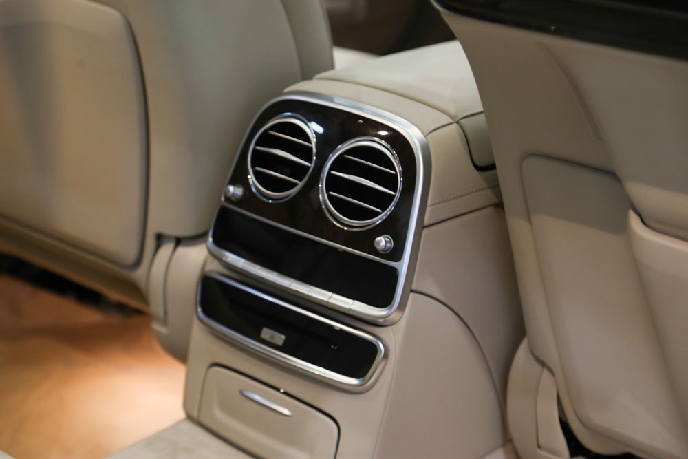 Can canh Mercedes-Benz S450 anh 14