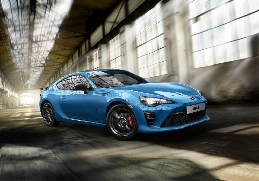 Toyota GT86 Club Series Blue Edition ra mat anh 1