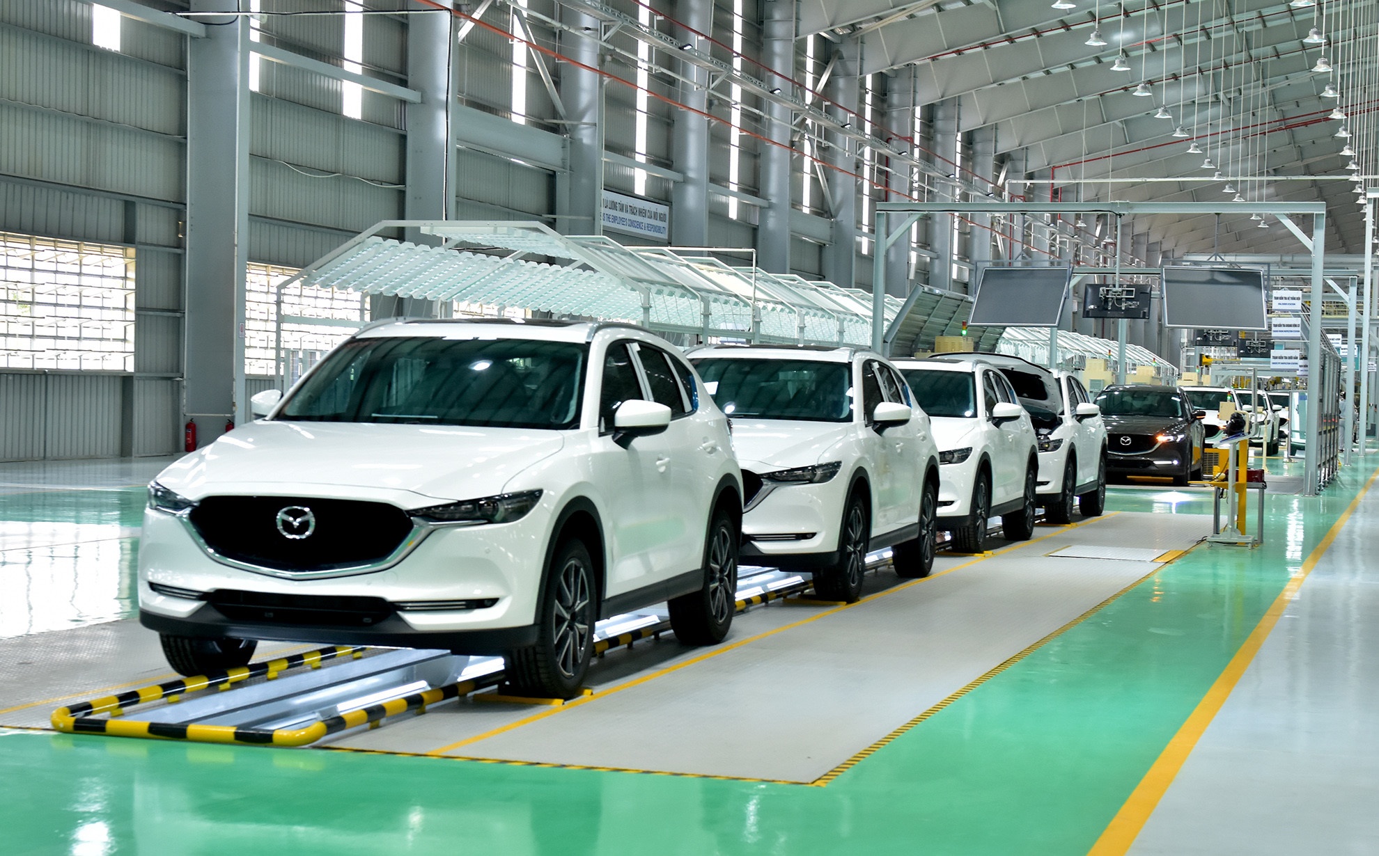 Mazda vuon minh tu thuong hieu xe ba gac ra sao? hinh anh