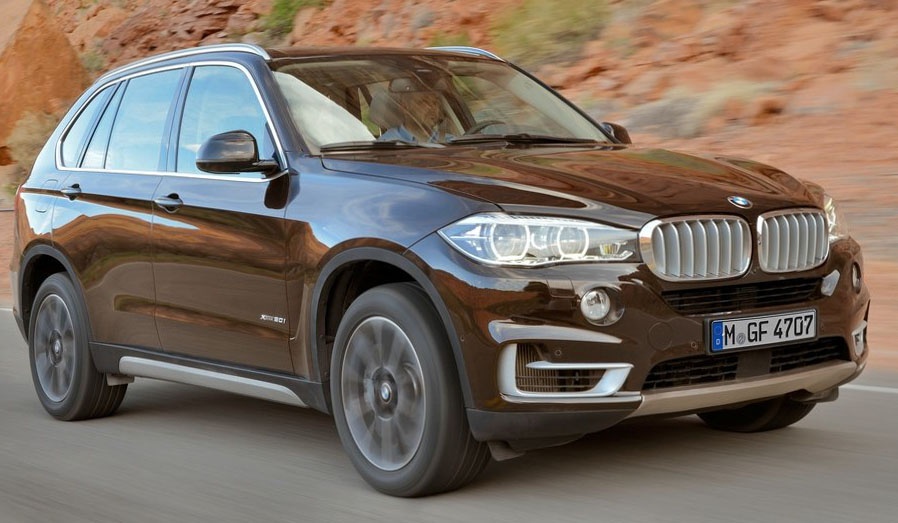 So sanh BMW X5 2019 va BMW X5 cu anh 3