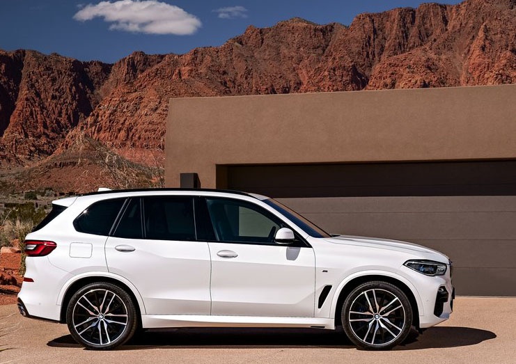 So sanh BMW X5 2019 va BMW X5 cu anh 20