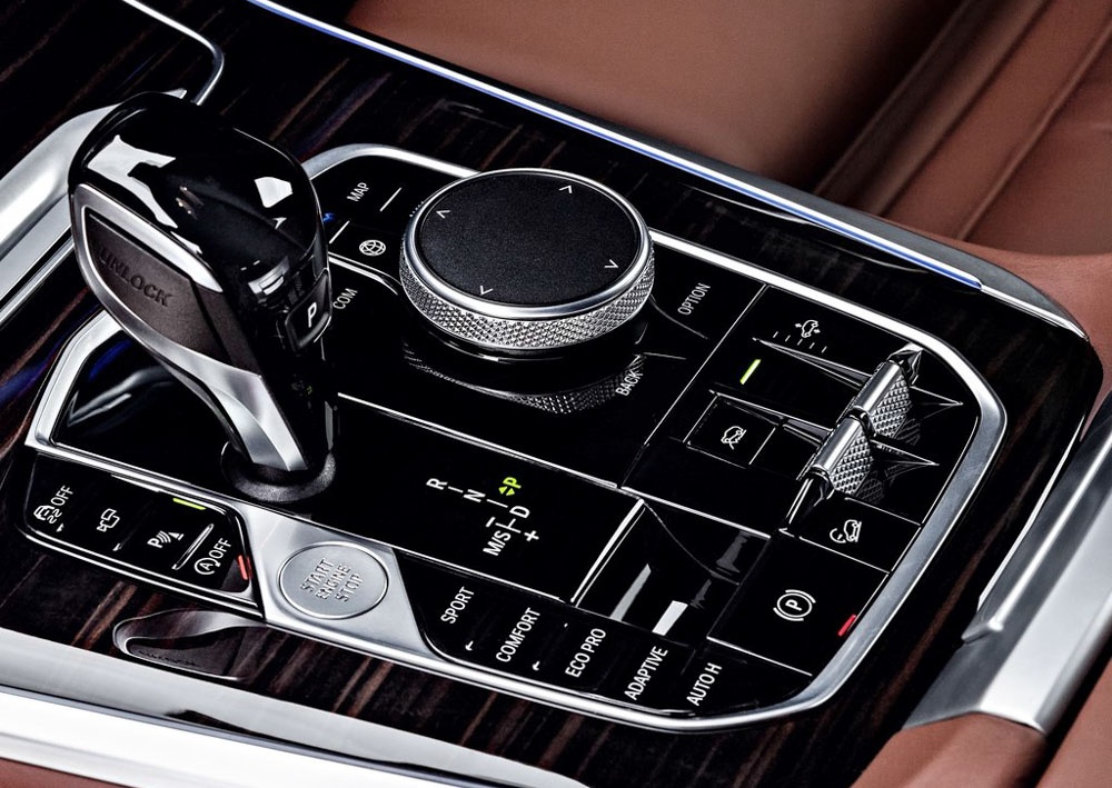 So sanh BMW X5 2019 va BMW X5 cu anh 18