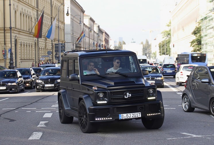 Nhung sieu xe dat tien cua cac ngoi sao World Cup anh 9