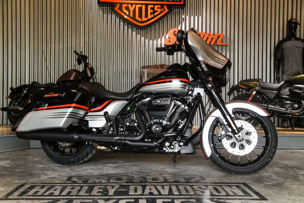 Can canh Harley-Davidson Street Glide Special Edition doc nhat VN anh 1