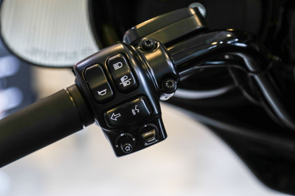 Can canh Harley-Davidson Street Glide Special Edition doc nhat VN anh 7