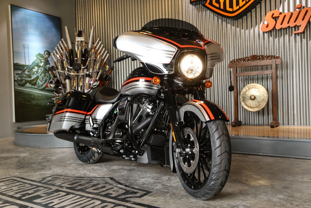 Can canh Harley-Davidson Street Glide Special Edition doc nhat VN anh 11