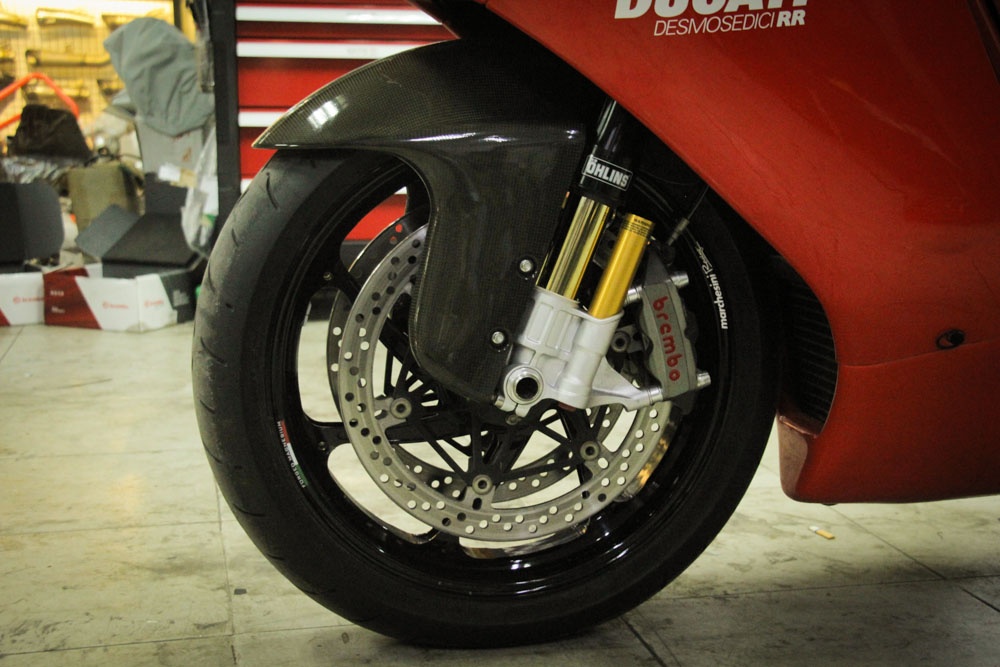 Can canh Ducati Desmosedici RR dau tien tai Viet Nam anh 7