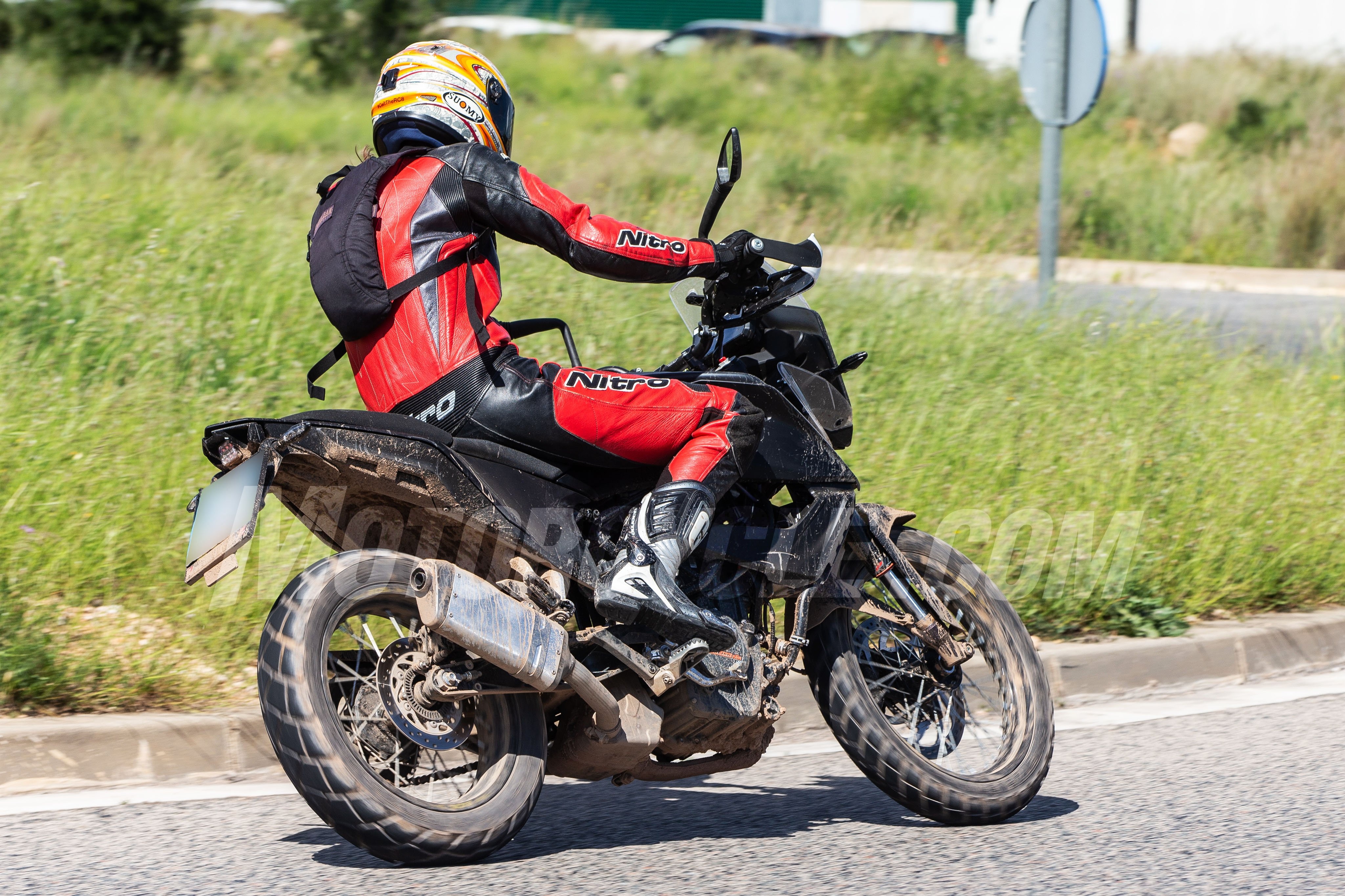 KTM 390 Adventure bat ngo lo dien anh 4