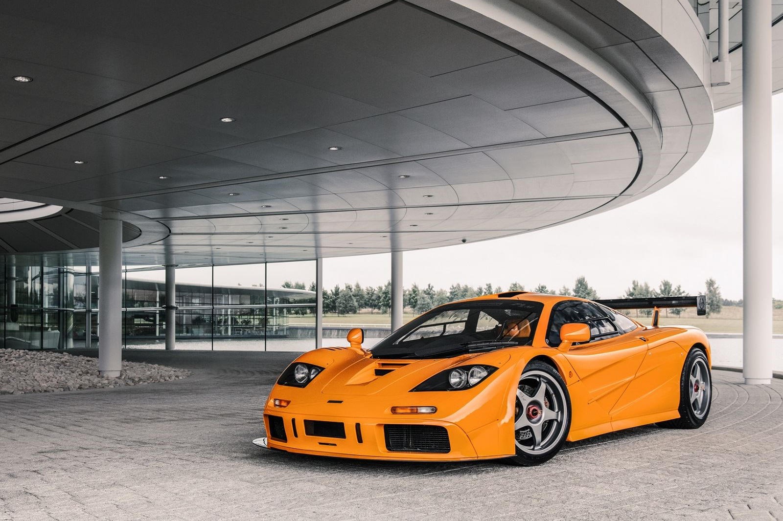 Nhung mau xe dong co V12 huyen thoai anh 5