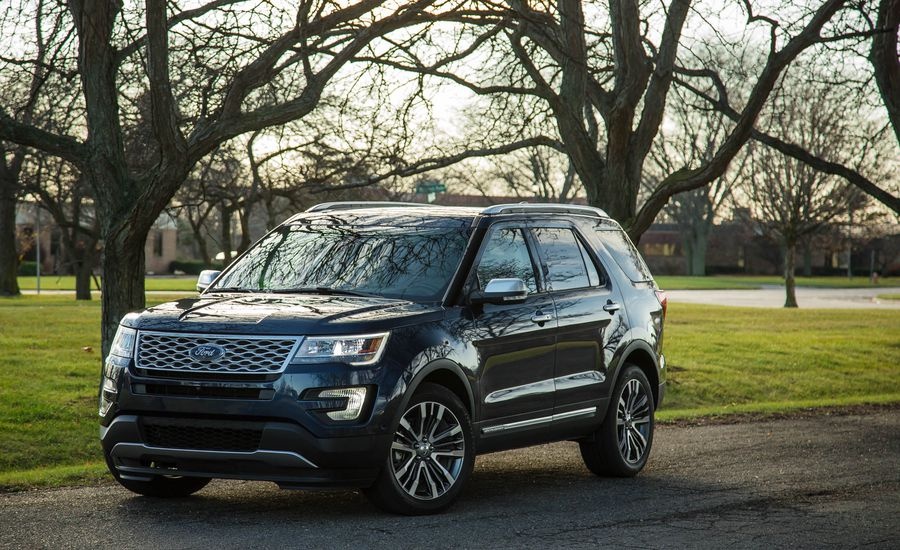 Ford Explorer bi trieu hoi vi ro ri khi doc carbon monoxide hinh anh