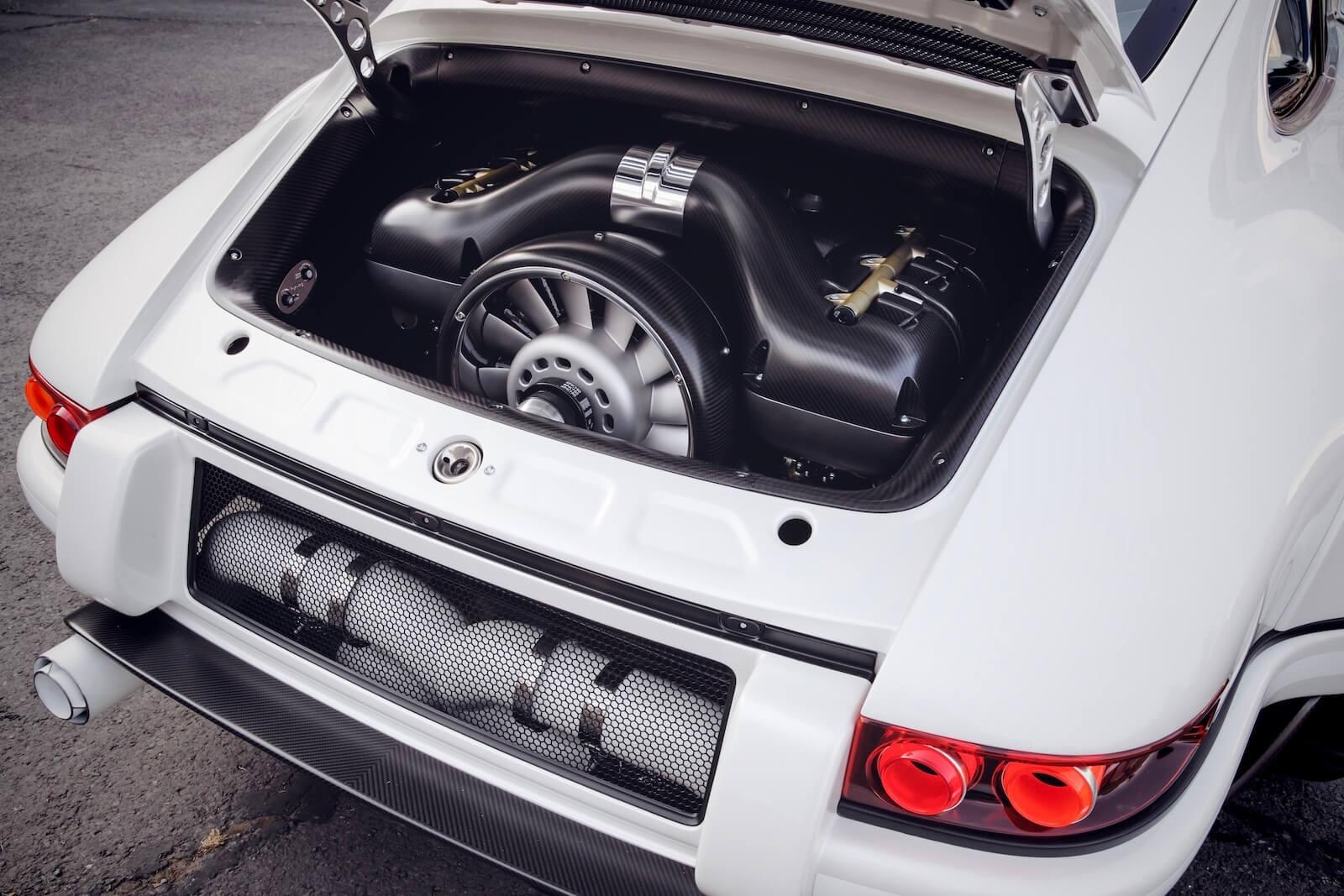 Sieu xe Porsche 911 do tri gia 1, 8 trieu USD anh 9