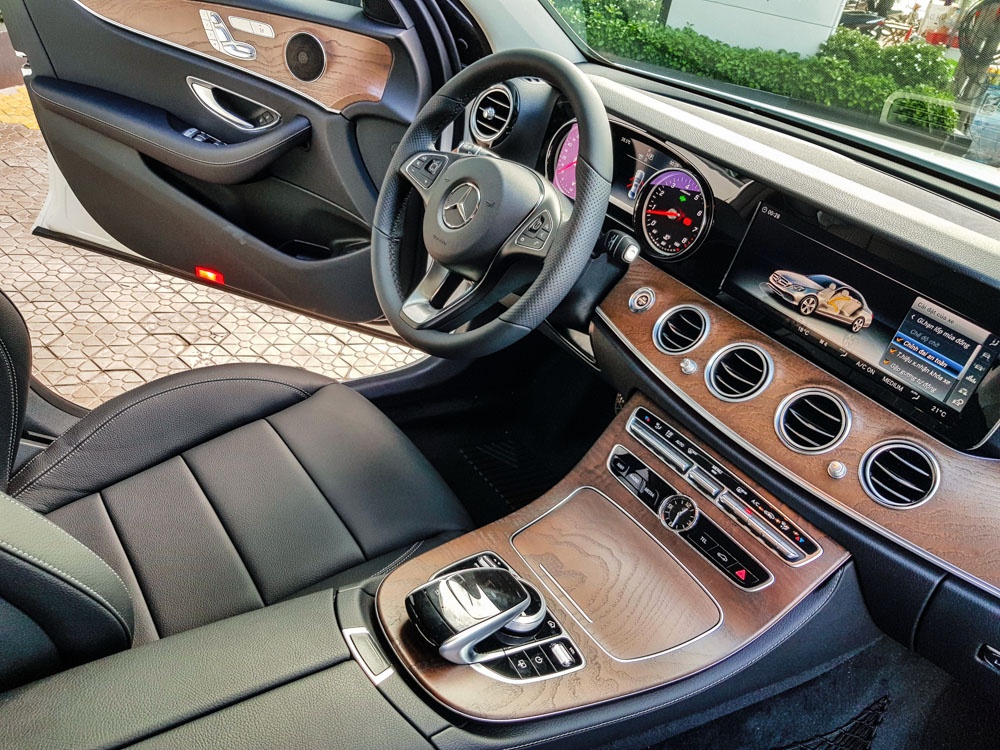Mercedes-Benz E-Class ra mat ban nang cap tai Viet Nam anh 3