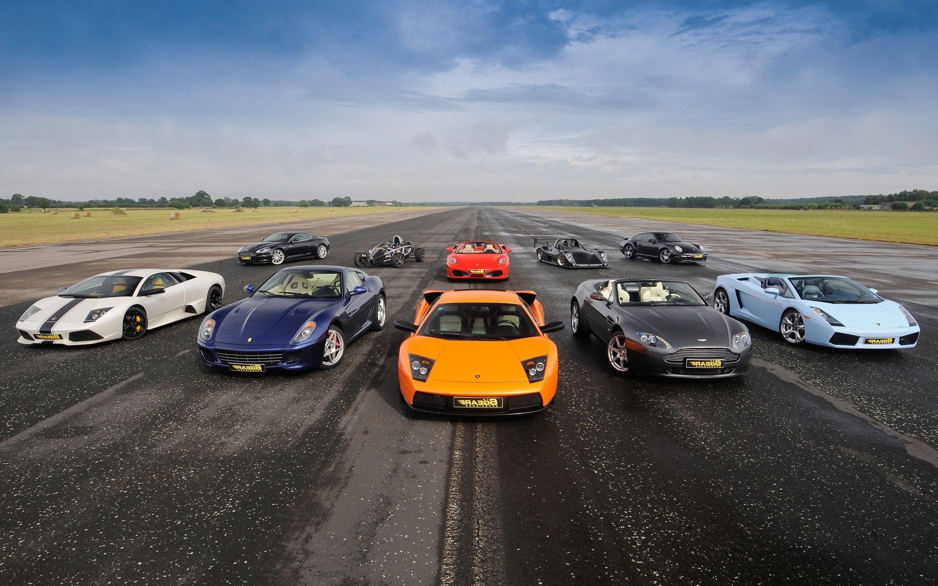 Trắc nghiệm: Tìm hiểu về hãng siêu xe Lamborghini ảnh 3 Trac nghiem: Tim hieu ve hang sieu xe Lamborghini anh 3