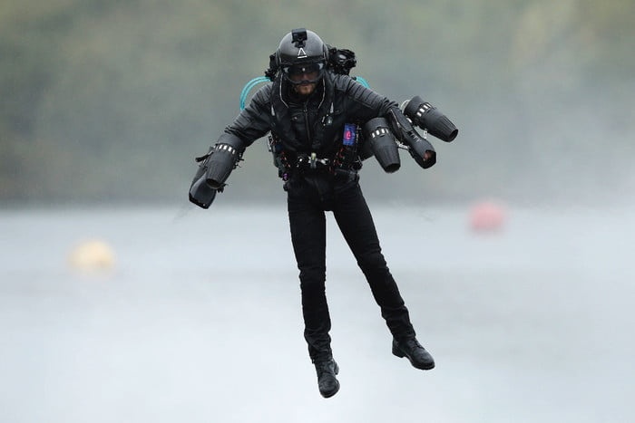 Do phan luc giong 'Iron Man' duoc rao ban anh 6