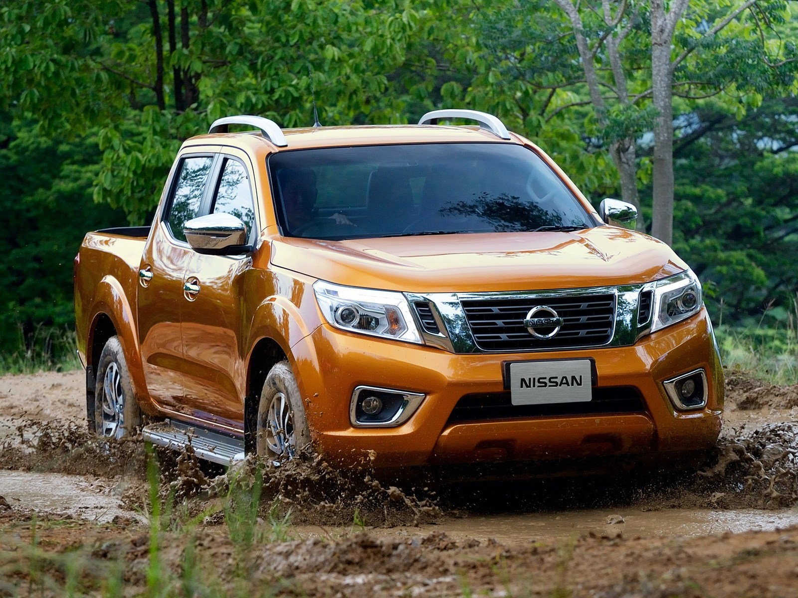 Nissan Navara VL Plus ra mat tai Malaysia anh 7