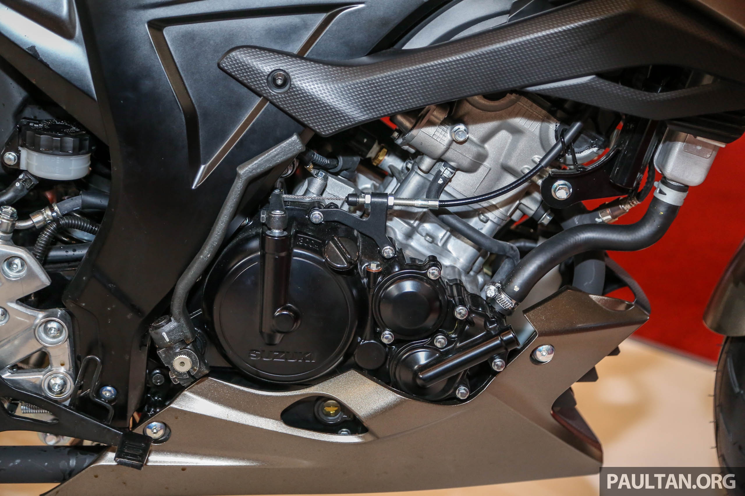 Suzuki GSX-150 Bandit ra mat anh 6