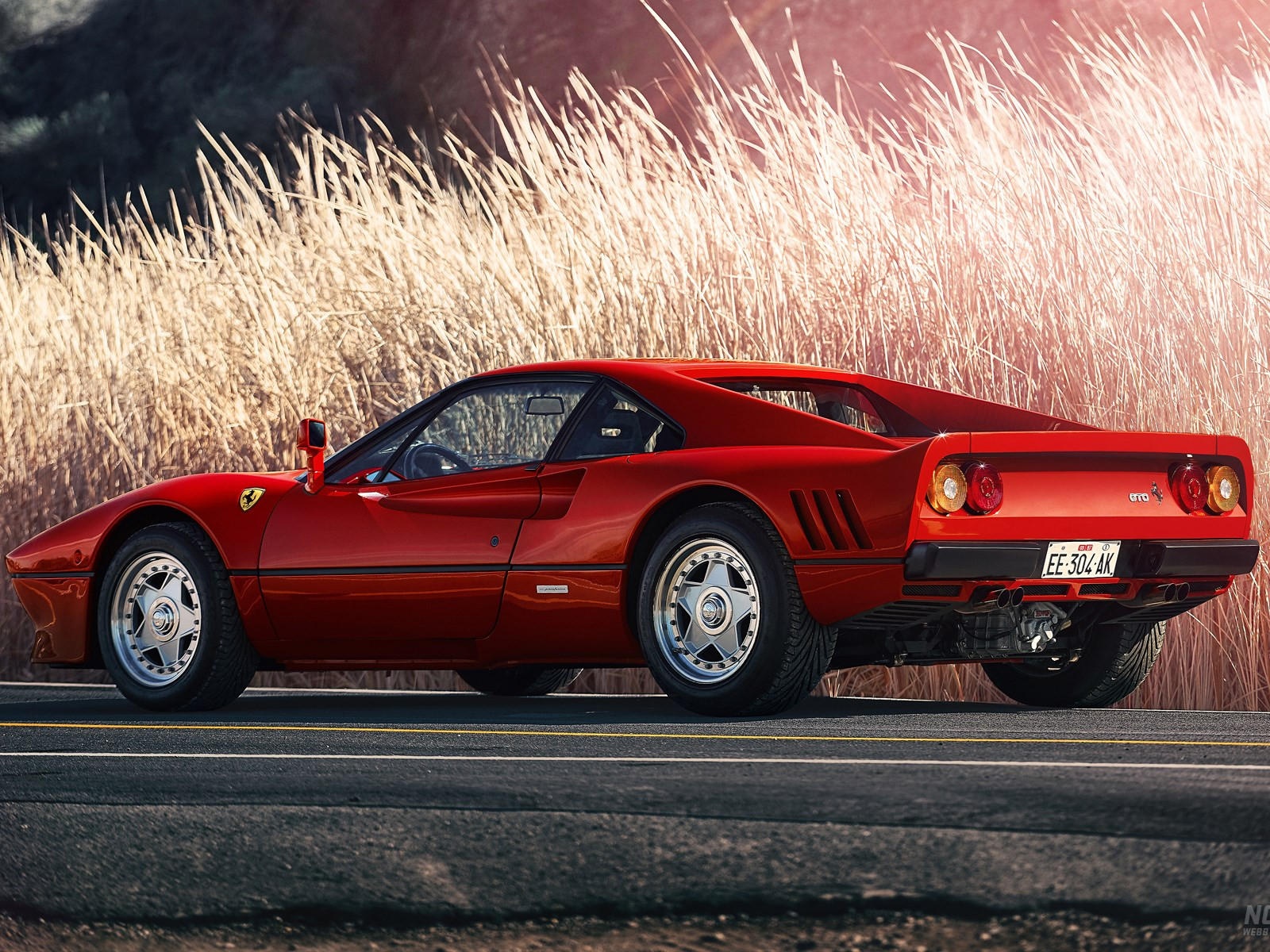 10 mau xe thuong mai duoc san xuat tu xe dua anh 12