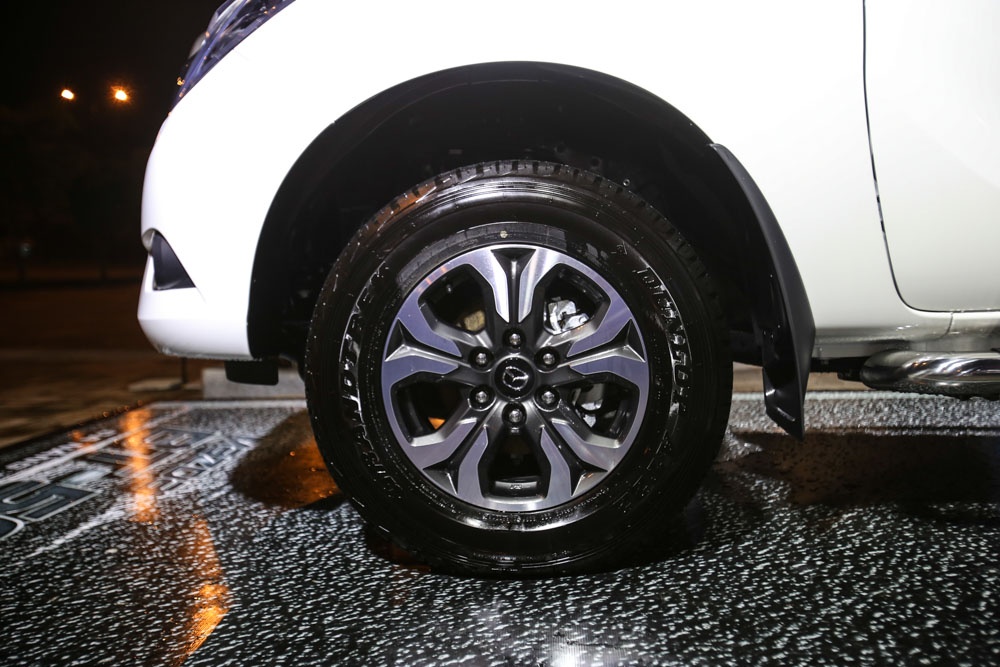 Mazda BT-50 ban nang cap giua doi ra mat anh 6