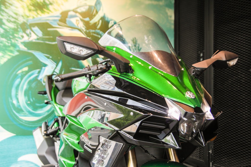 Kawasaki H2 SX SE dau tien tai Viet Nam anh 3