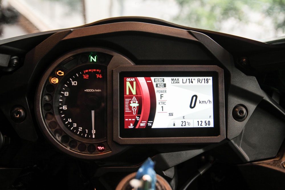 Kawasaki H2 SX SE dau tien tai Viet Nam anh 6