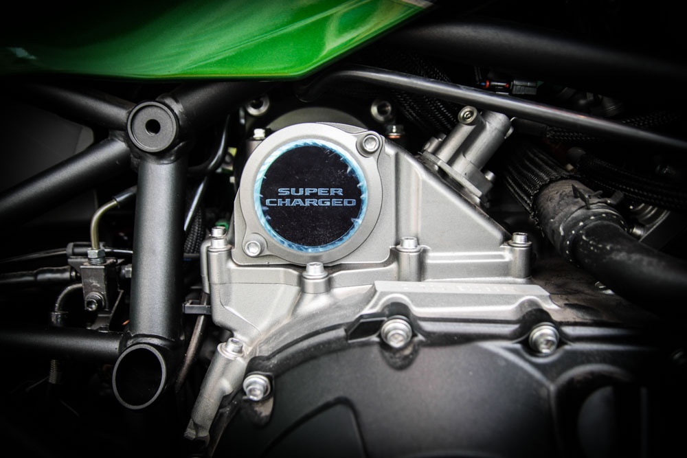 Kawasaki H2 SX SE dau tien tai Viet Nam anh 9