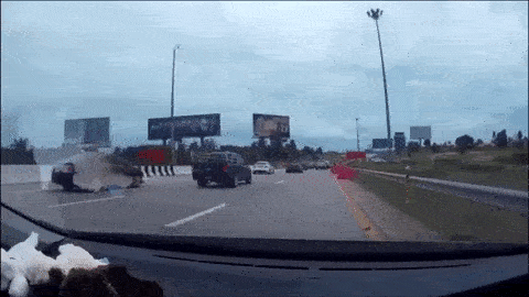 Video xe ban tai Chevrolet 'huc duoi' sieu xe McLaren 720S hinh anh