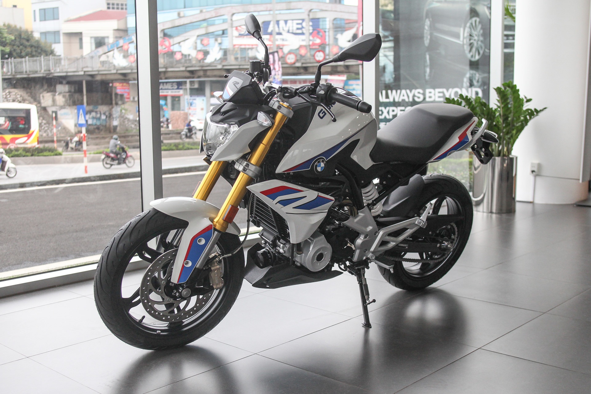 môtô 300 cc ảnh 3 moto 300 cc anh 3