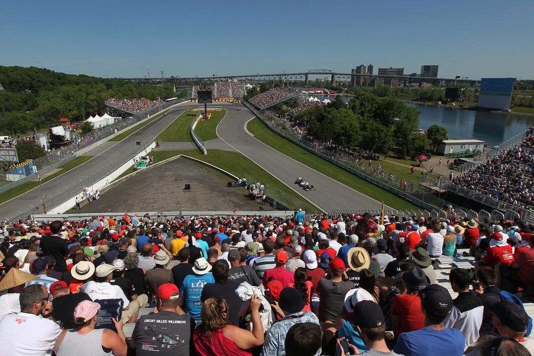 10 chang dua F1 tren duong pho anh 4