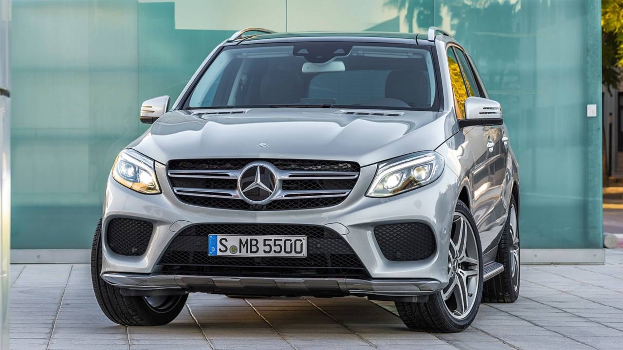 Mercedes-Benz GLE 2020 co gi khac ban tien nhiem? hinh anh