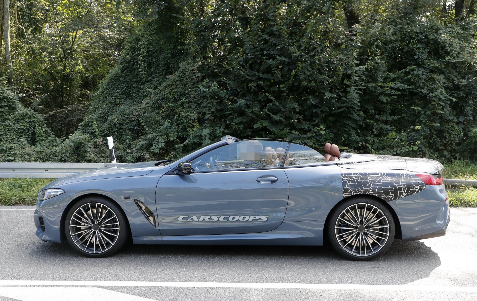 BMW 8-Series Convertible sap ra mat anh 2