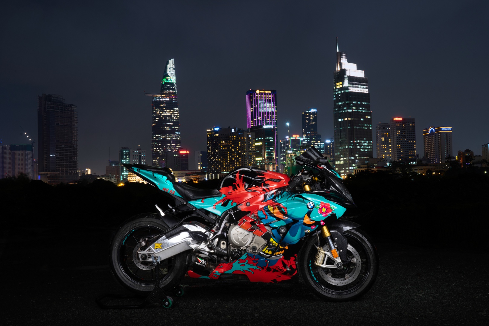 BMW S1000RR phong cach Yakuza anh 9