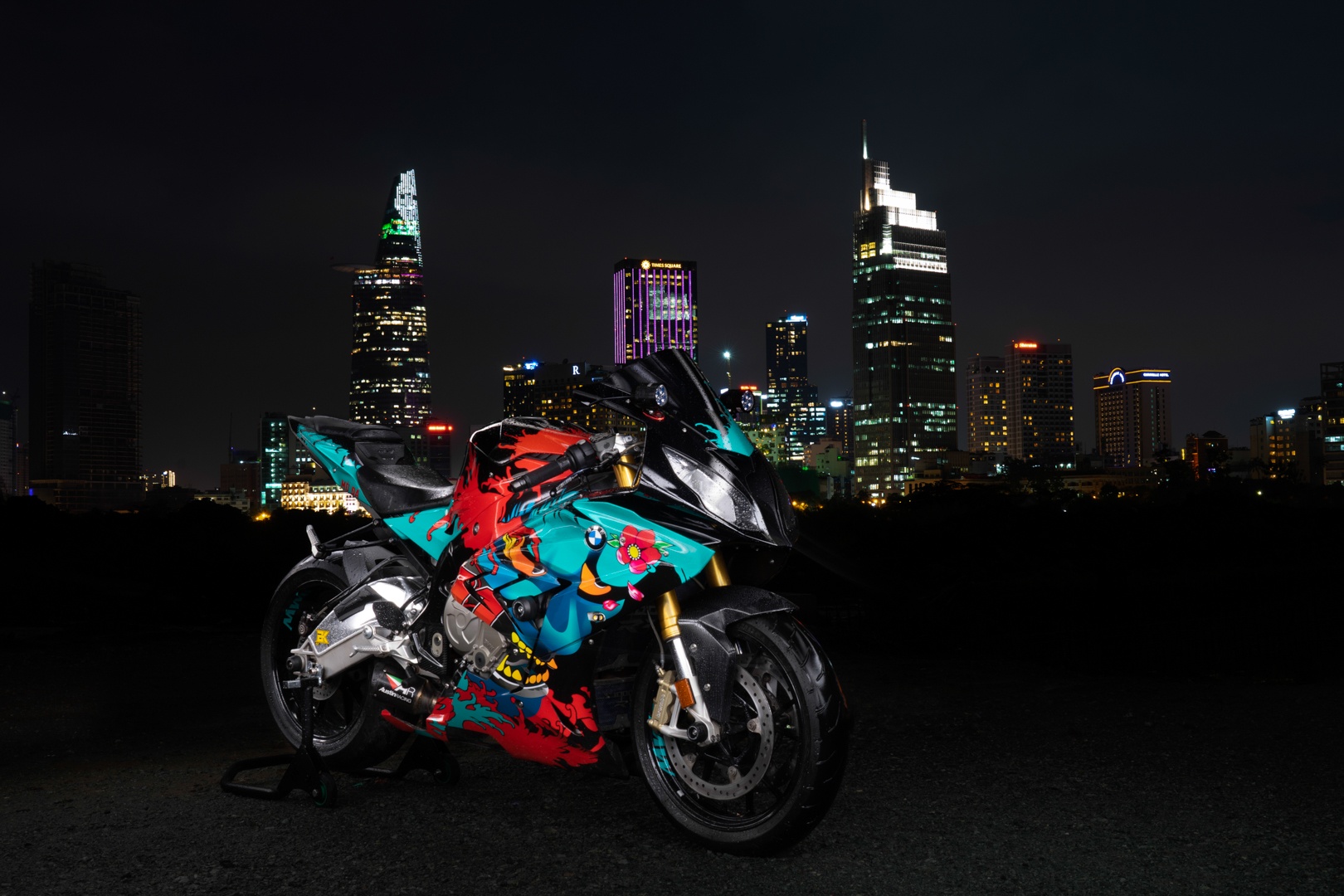 BMW S1000RR phong cach Yakuza anh 7